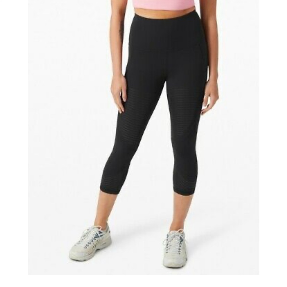 Lululemon Rogue Renegade Super High Rise Crop 21"